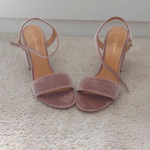 Stuart Weitzman Size 9 Blush Pink Heeled Sandals